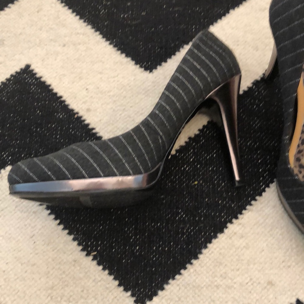 Nine West pump - Picture 4 of 5